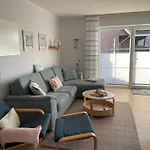 Strandhuepfer Daire *