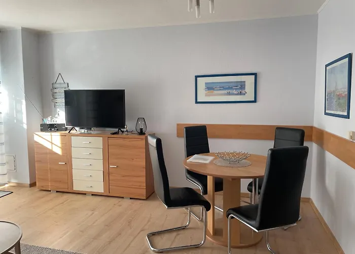 Strandhuepfer * Petersdorf auf Fehmarn